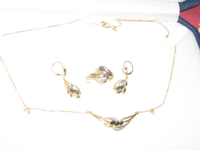 Parure en or : saphirs et diamants