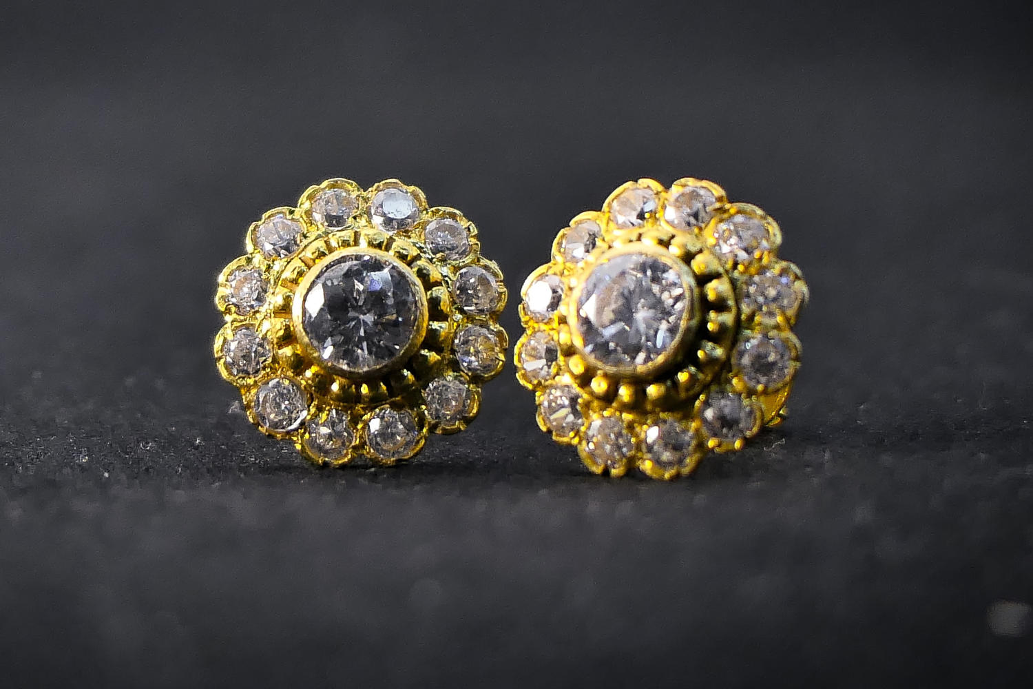 Boucles d'oreilles diamants en or jaune